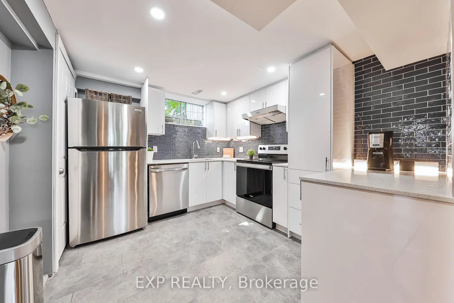 Additional image 17 of 172 Hanover Place