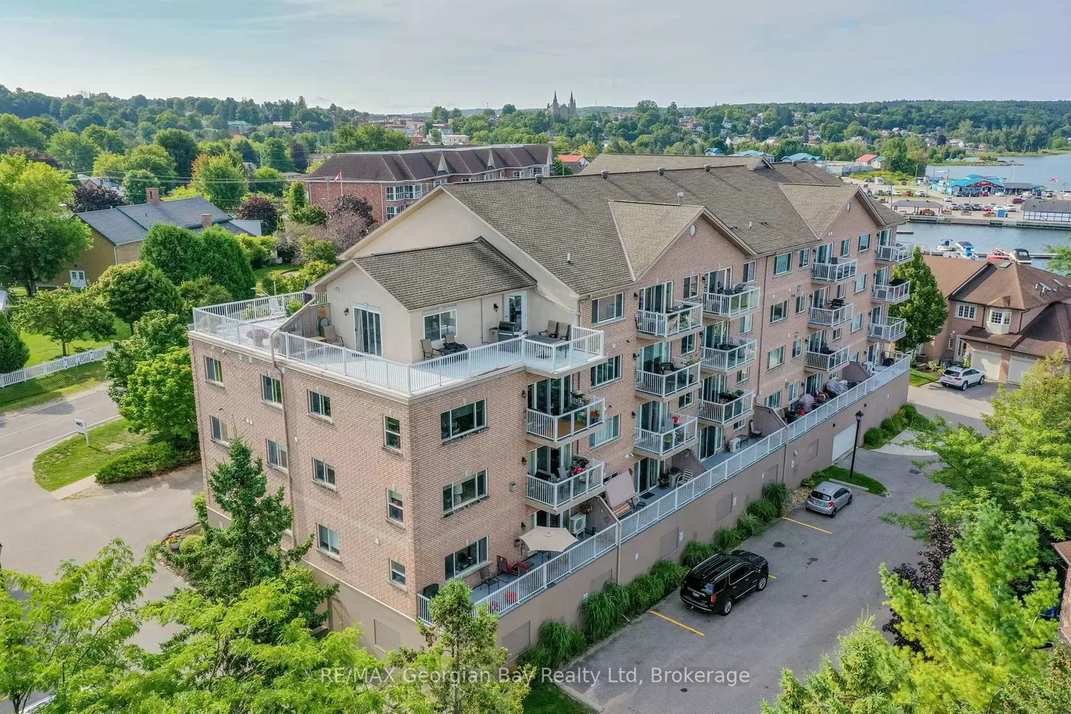 Additional image 11 of 4 Beck Boulevard 307