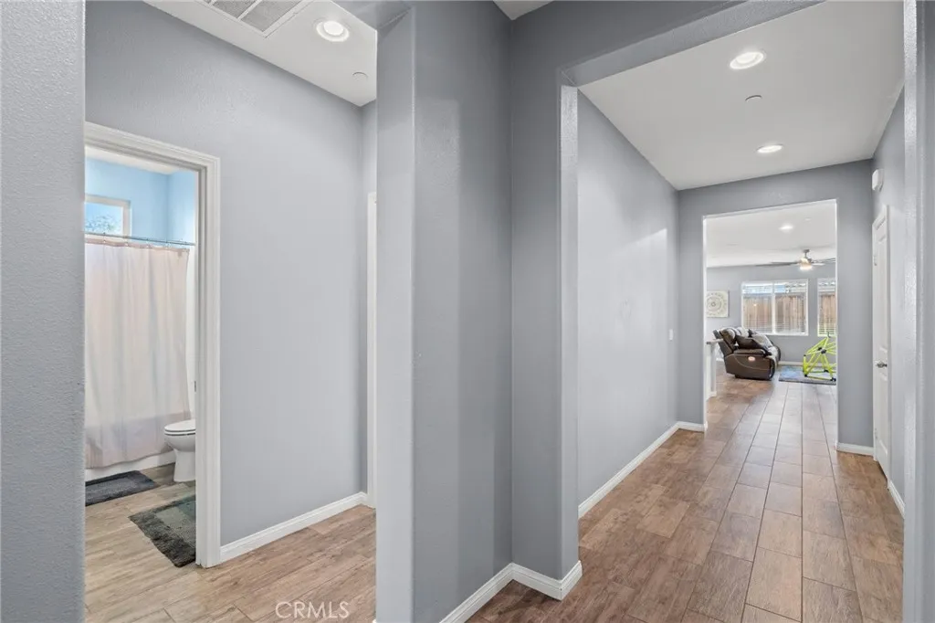 Additional image 37 of 9705 Dutchman Peak Ln, Bakersfield, CA 93311