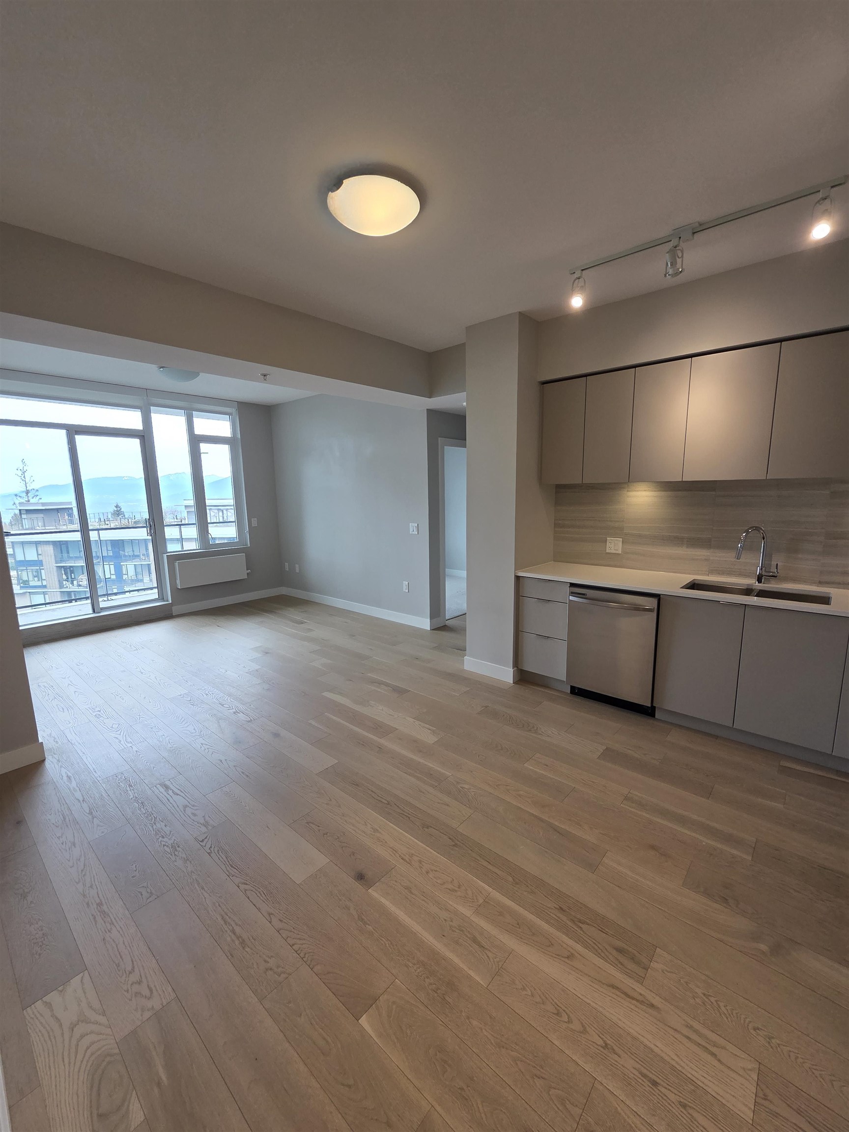 Additional image 3 of 801-8761 University Crescent, Burnaby, BC, V5A 0G3
