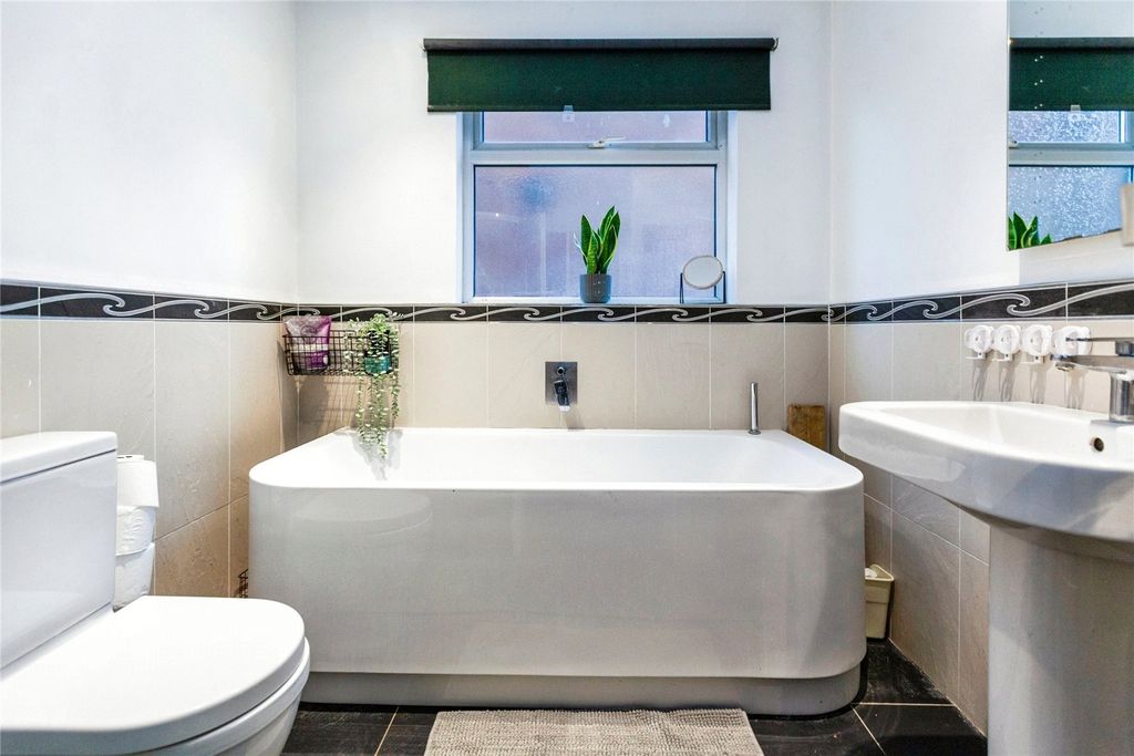 Additional image 20 of 4 bed semi-detached house for saleCox Green Lane, Maidenhead, Berkshire SL6