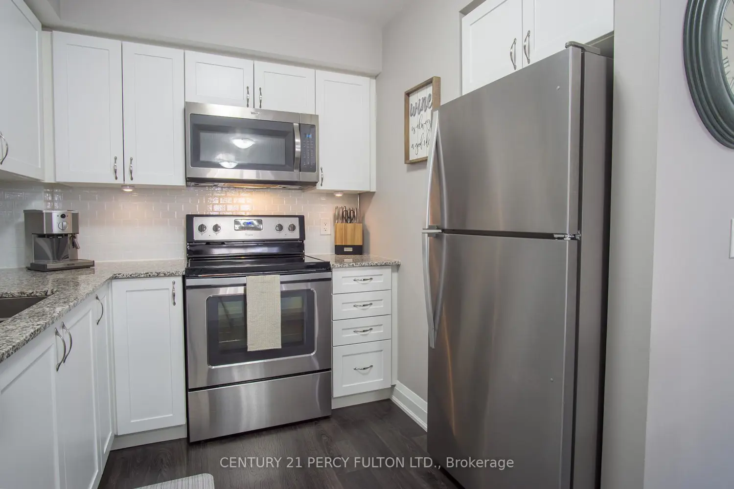 481 Rupert Avenue 201 photo 3