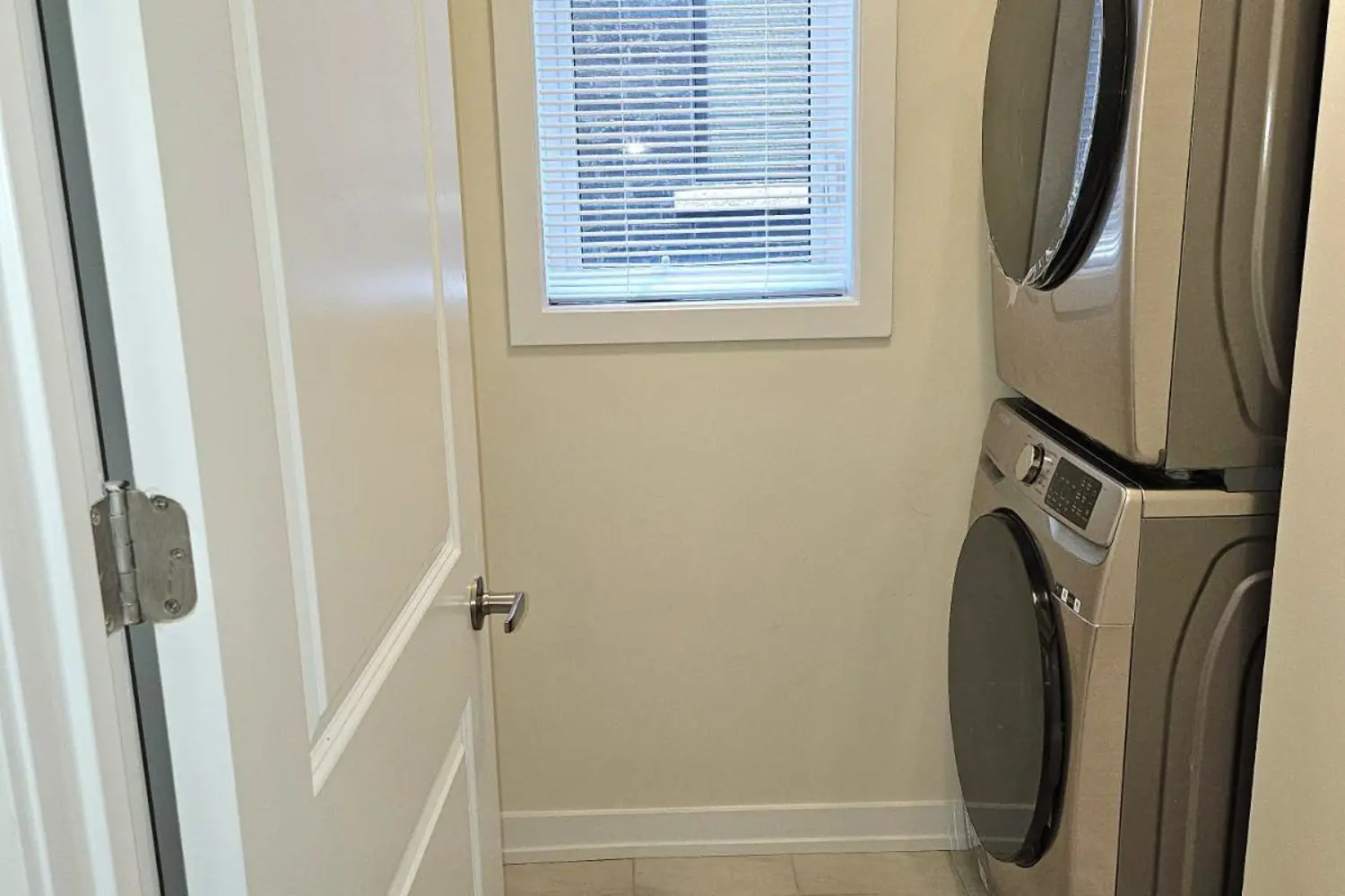 Additional image 4 of 50 Sunflower Crescent