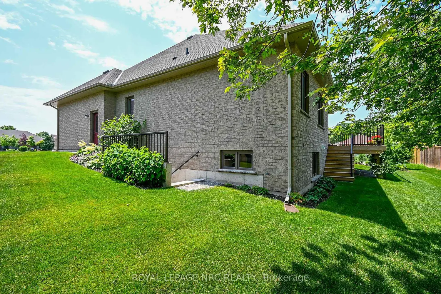 Additional image 16 of 11 Emily Lane