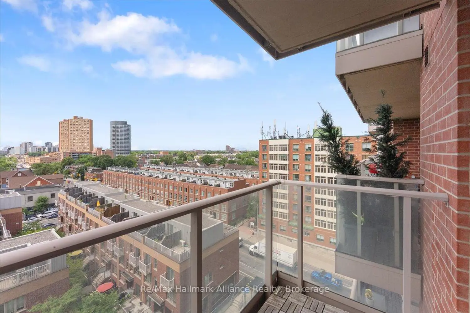 Additional image 6 of 1369 Bloor Street 910