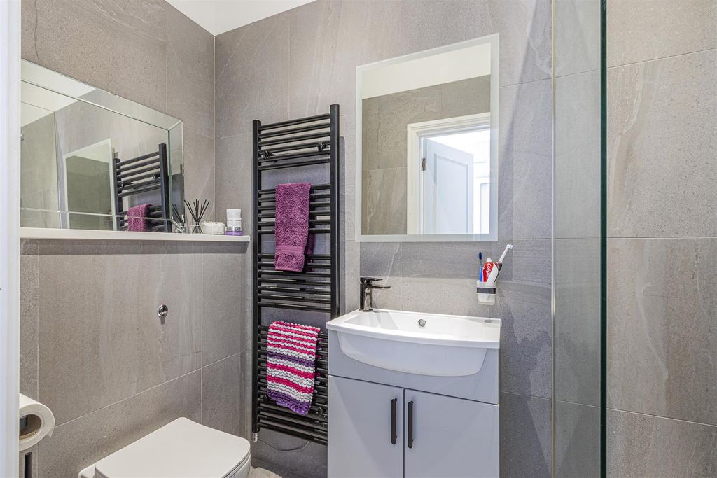 Additional image 7 of 2 bed flat for saleKestral Mews, Cathedral Road, Pontcanna CF11