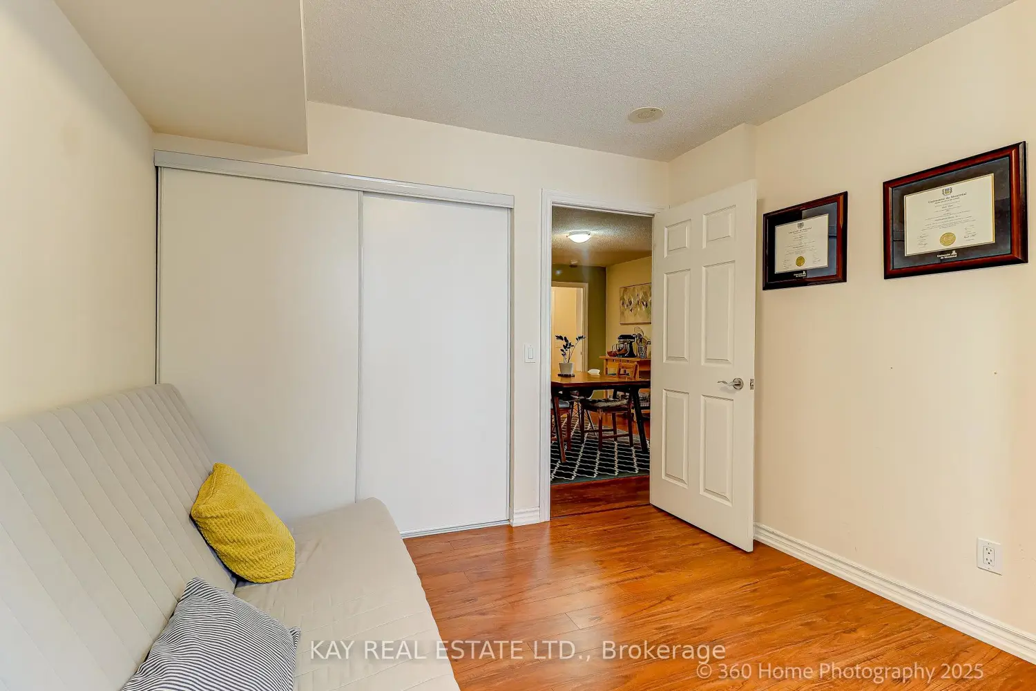 Additional image 19 of 5233 Dundas Street 1526