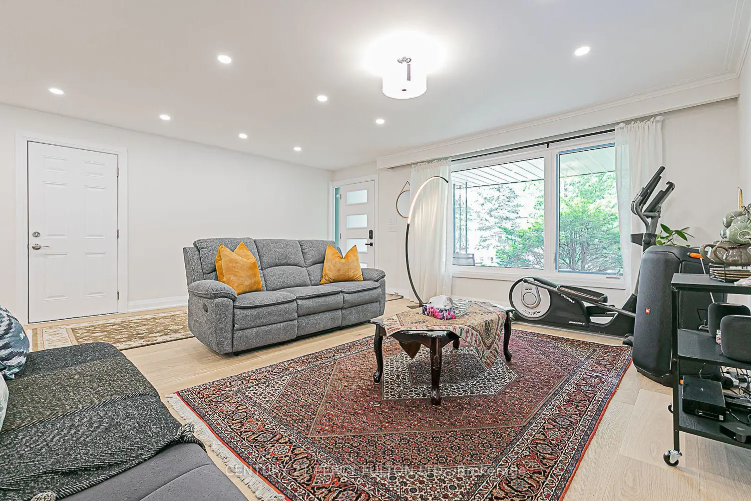 Additional image 4 of 168 Ruggles Avenue