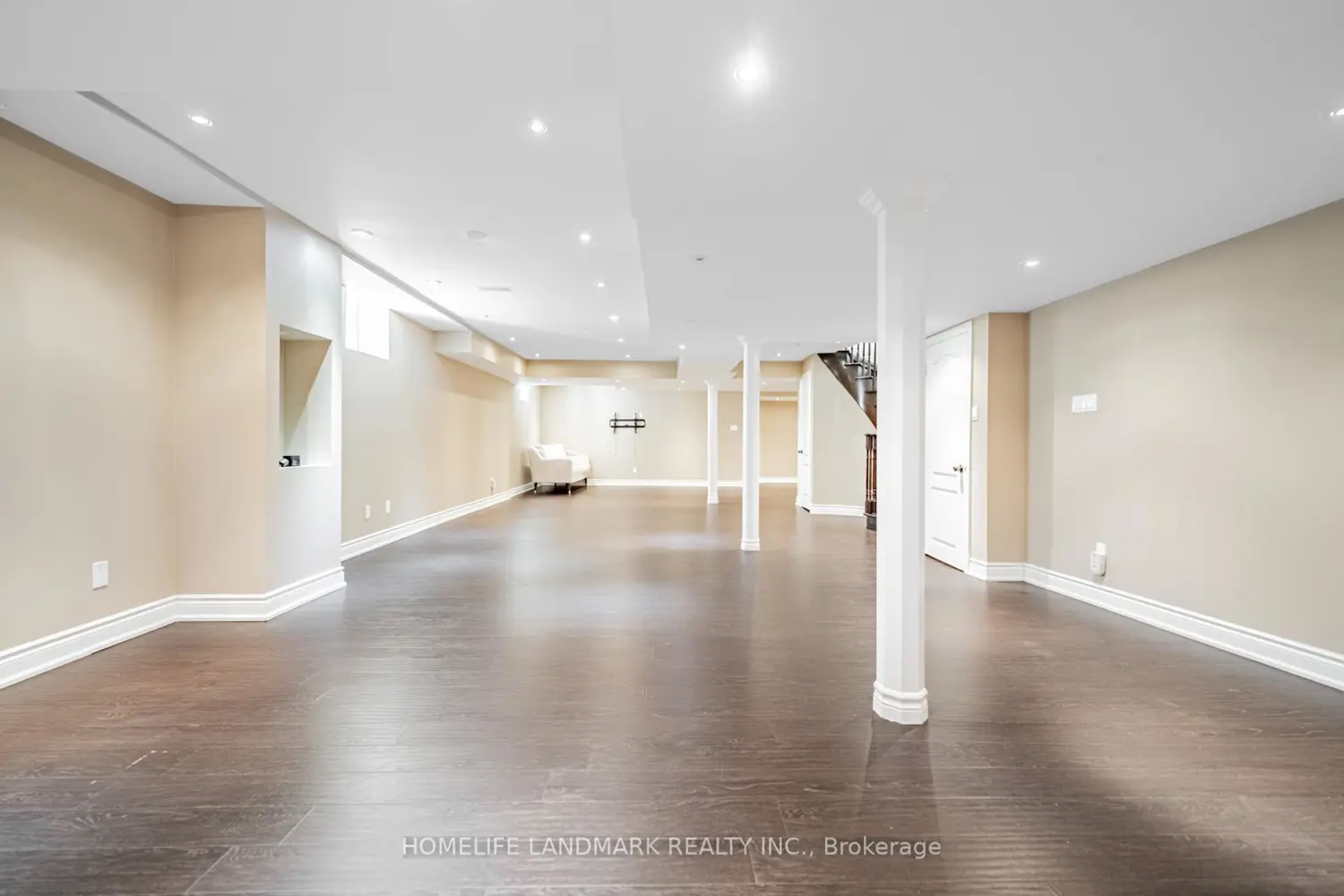 Additional image 13 of 2481 Whistling Springs Crescent