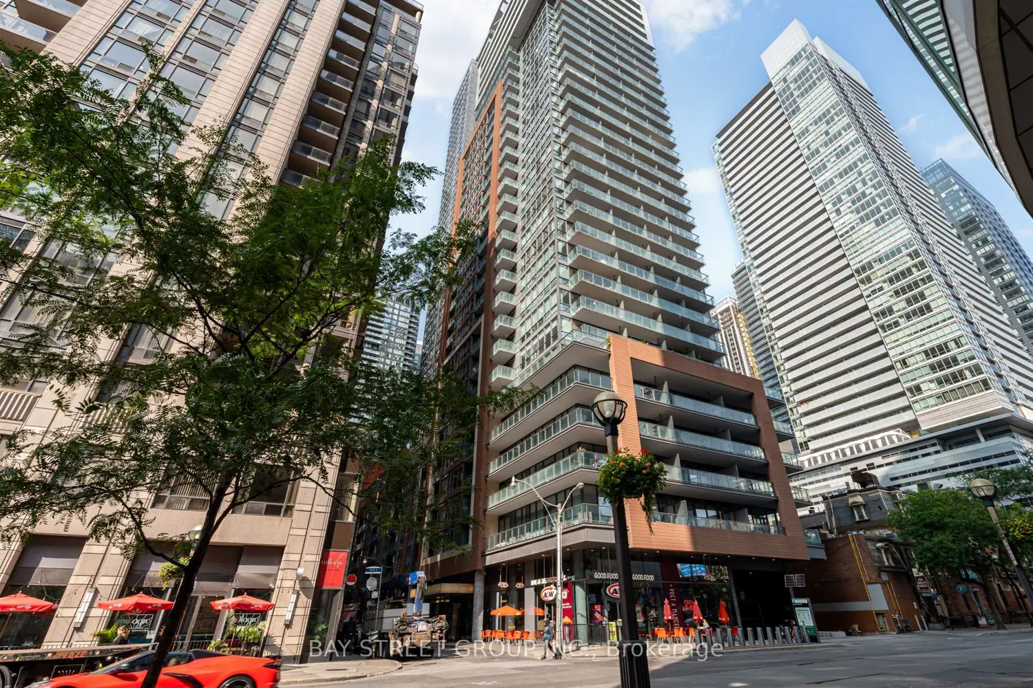 8 Mercer Street 909