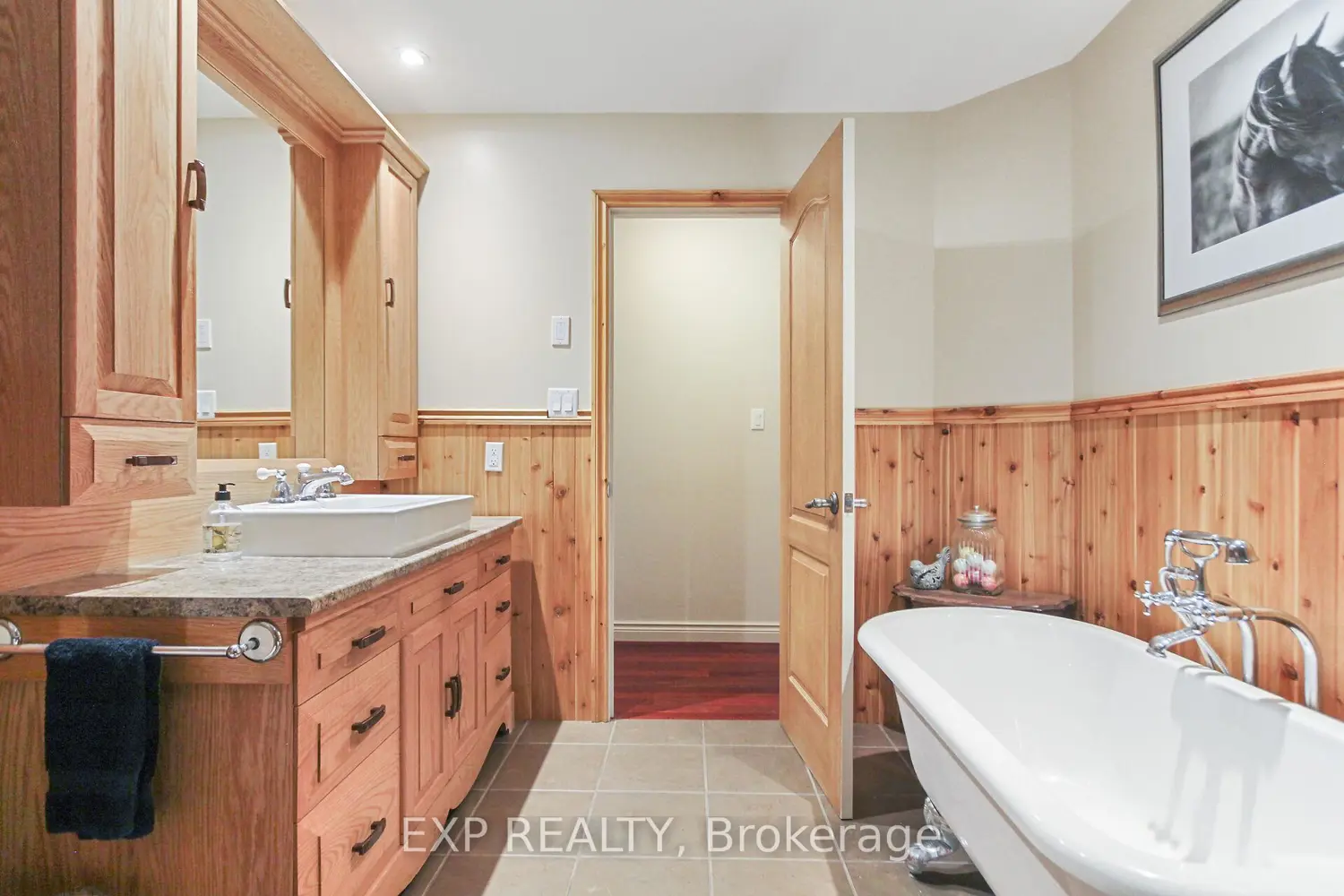 Additional image 9 of 2186 Clyde Lake Road