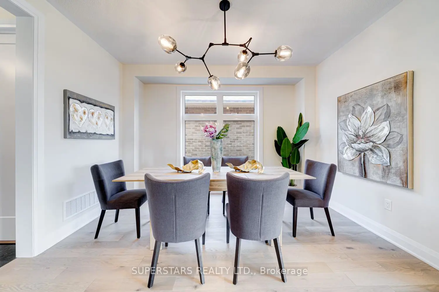 Additional image 4 of 33 John Dallimore Drive