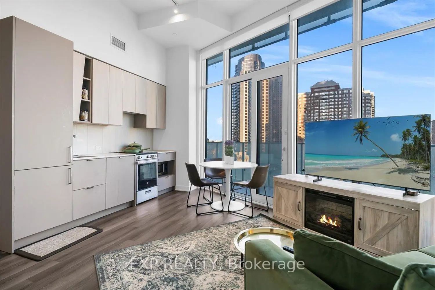 3883 Quartz Road 614