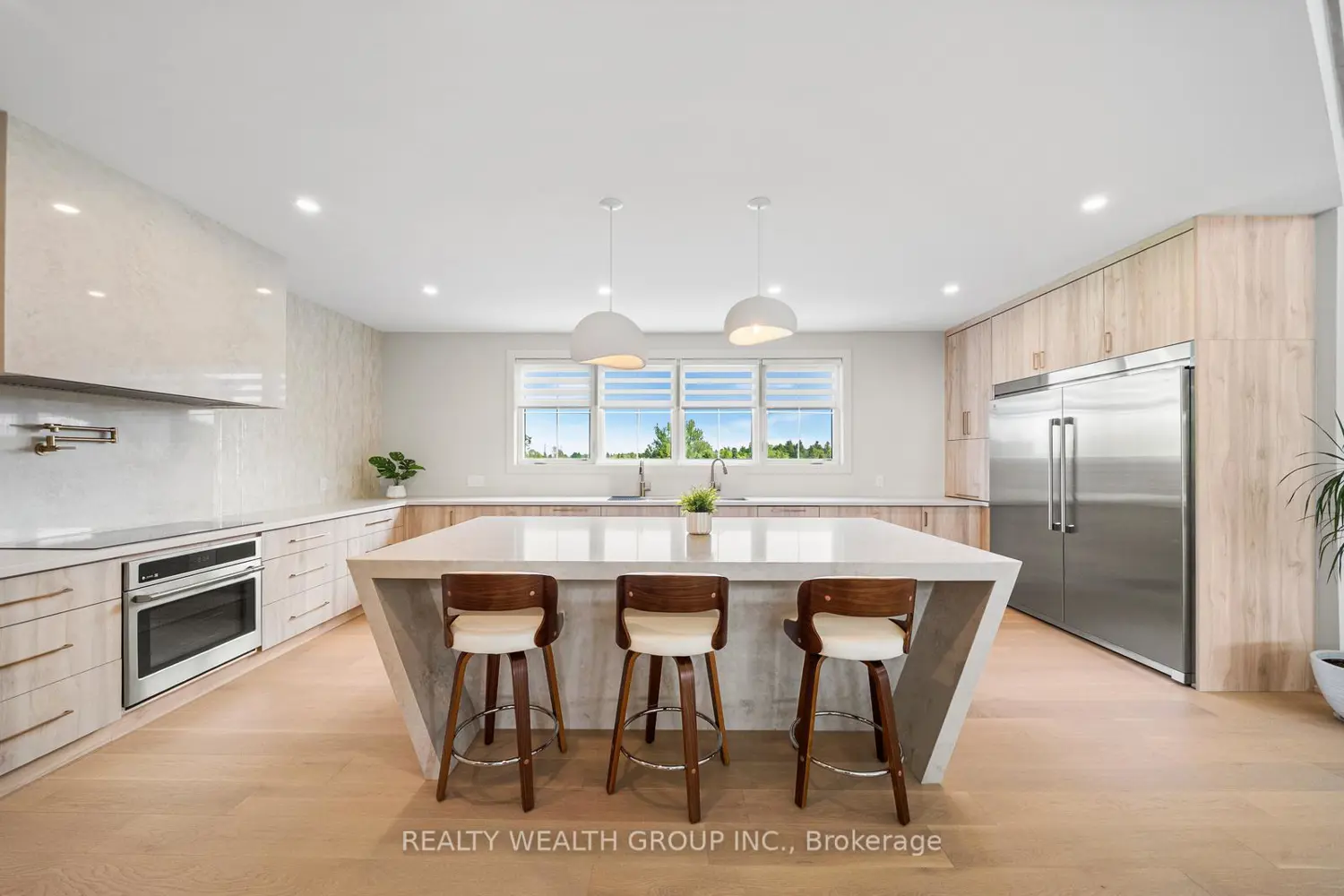 Additional image 4 of 105 Franklin Crescent