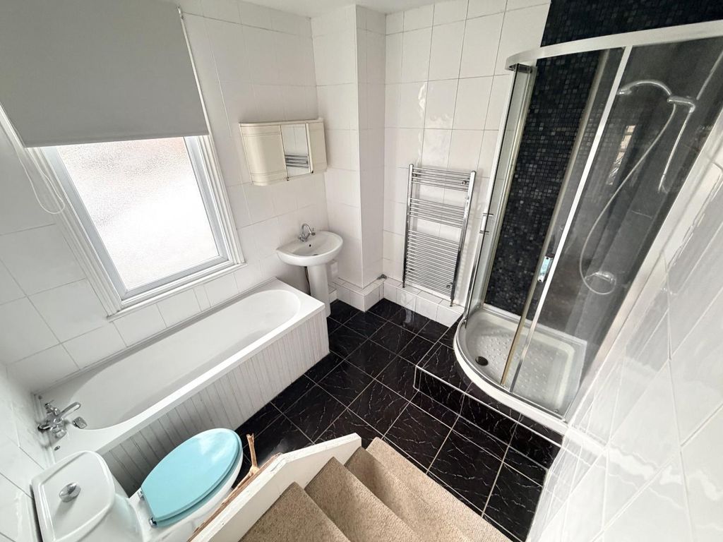Additional image 9 of 1 bed flat for saleThe Cliff, Seaton Carew, Hartlepool TS25