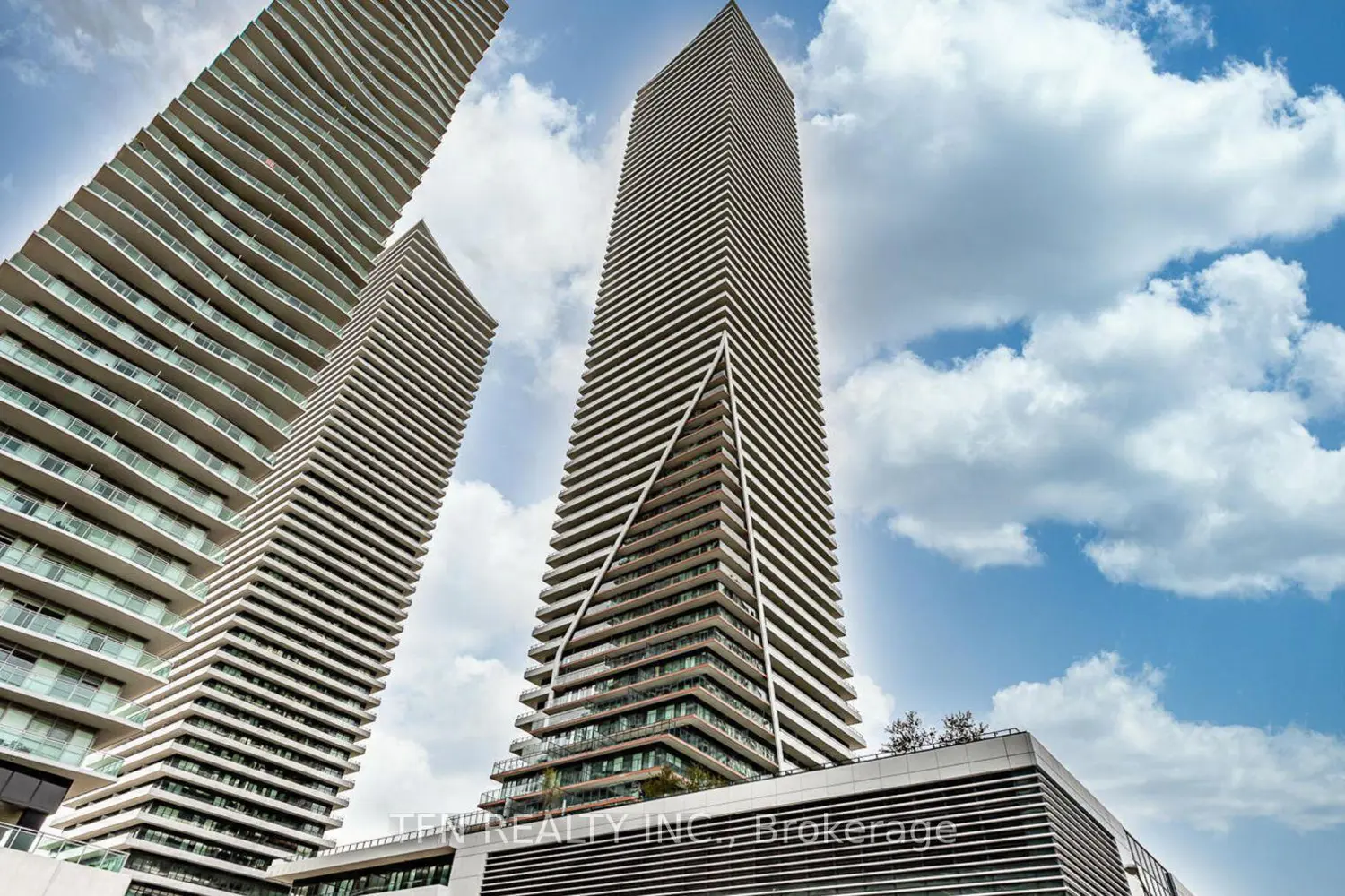 30 Shore Breeze Drive 2722