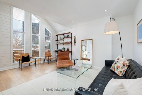 Additional image 7 of 8 Bryant Avenue, Toronto, ON, M4C 5G8