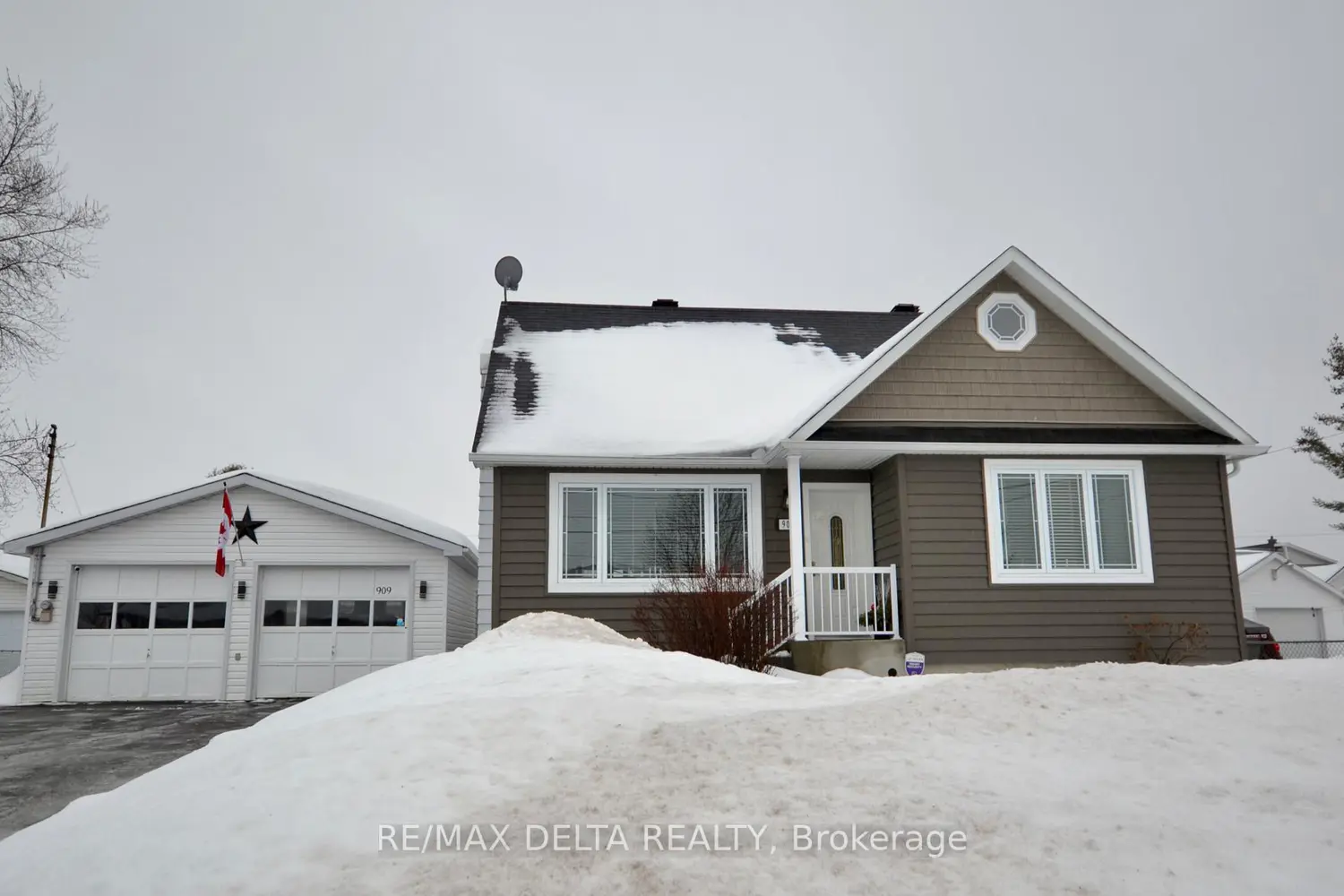 Additional image 2 of 909 Chapman Street