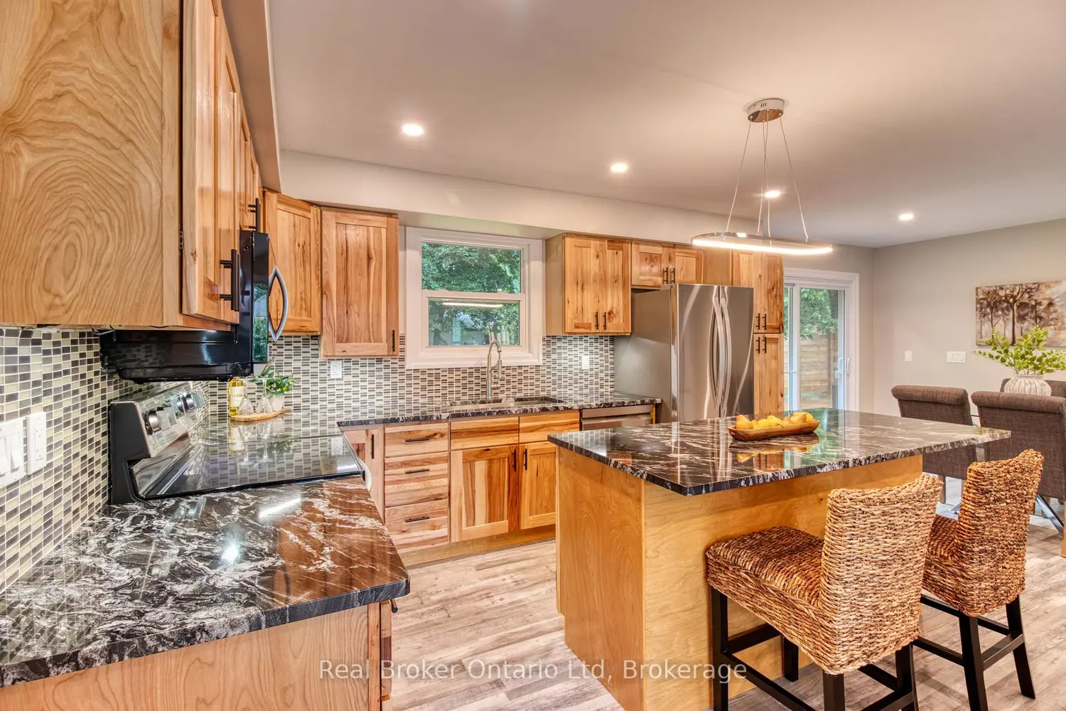 Additional image 3 of 446 Isaac Street