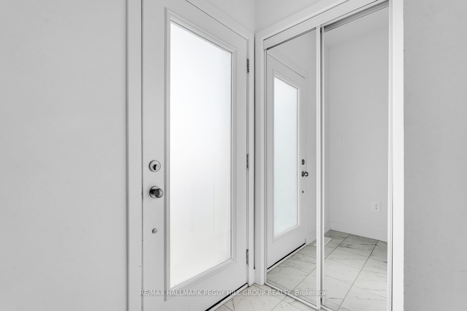 Additional image 4 of 37 Turnberry Lane, Barrie, ON, L9J 0M8