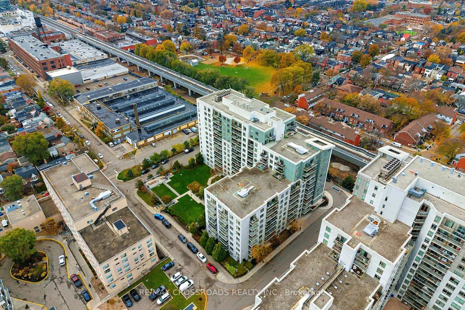 Additional image 3 of 812 Lansdowne Avenue 114