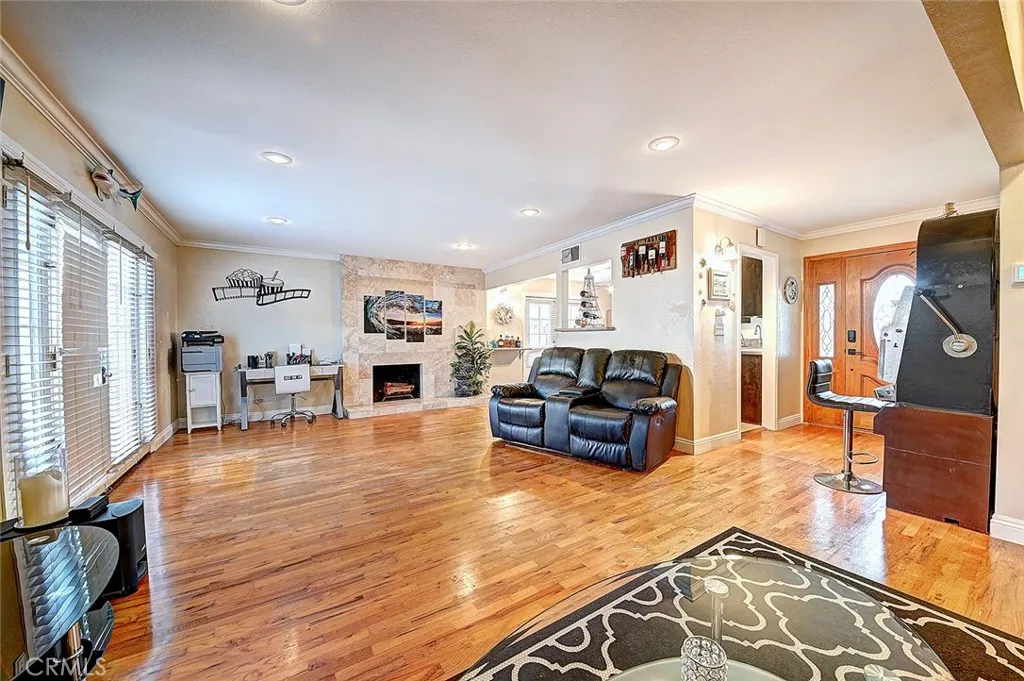 Additional image 8 of 8297 E Carburton St, Long Beach, CA 90808