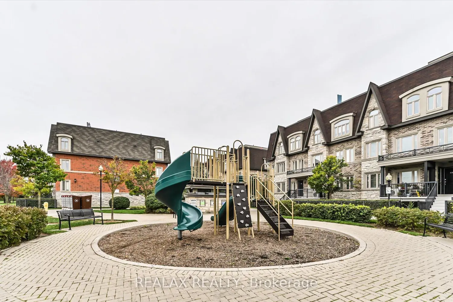 Additional image 15 of 320 John Street 207