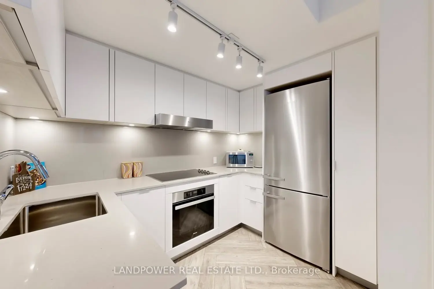 Additional image 5 of 8 Cedarland Drive 1202