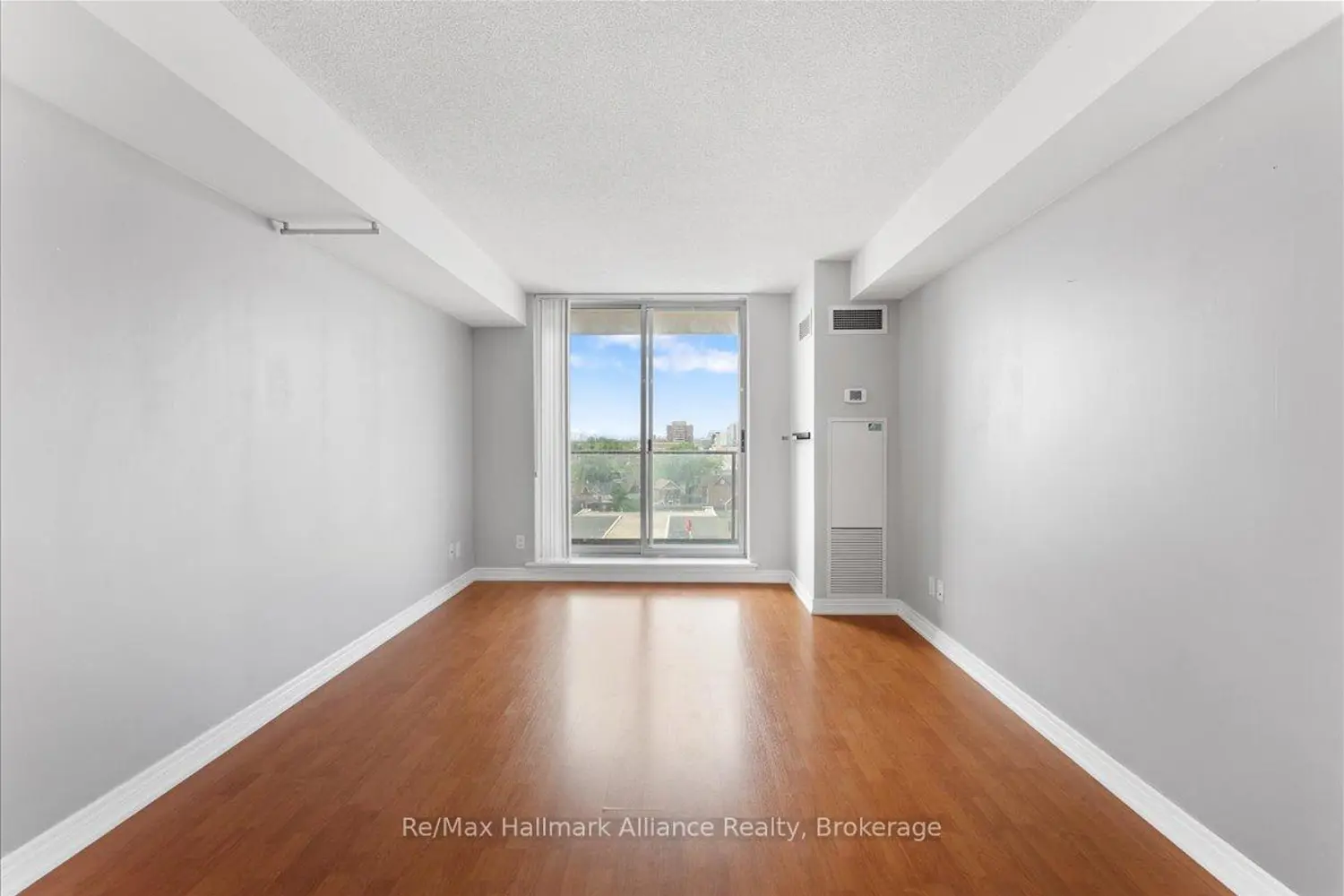 Additional image 3 of 1369 Bloor Street 910