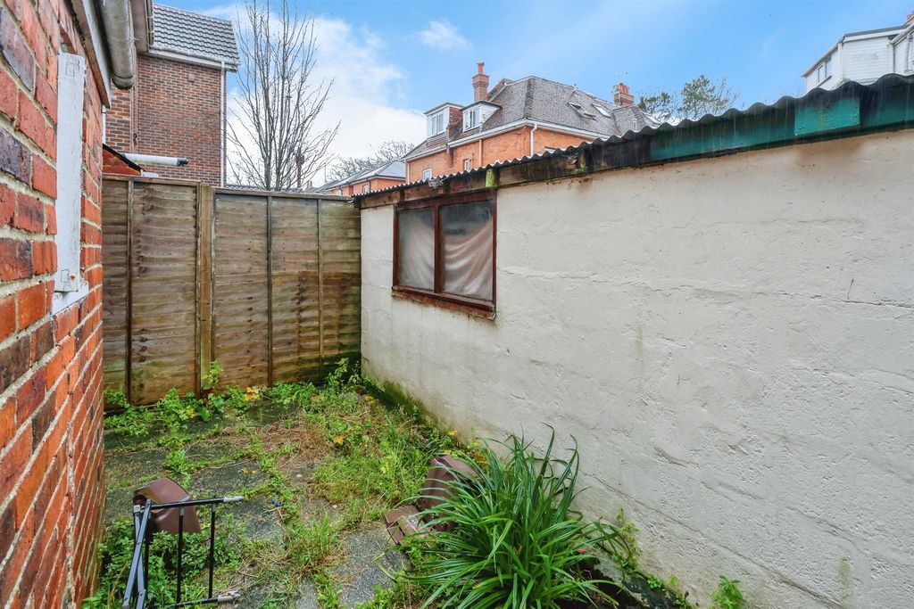 Additional image 6 of 4 bed terraced house for salePalmerston Road, Bournemouth BH1