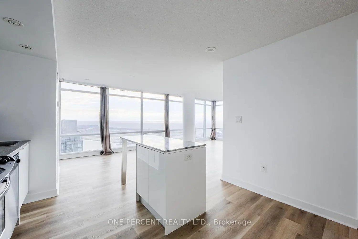 Additional image 10 of 25 Telegram Mews 5007