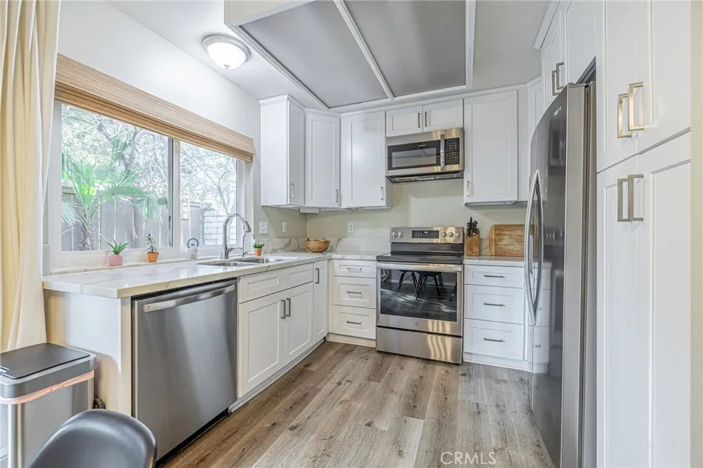 Additional image 36 of 23540 Lampara Dr, Valencia, CA 91355