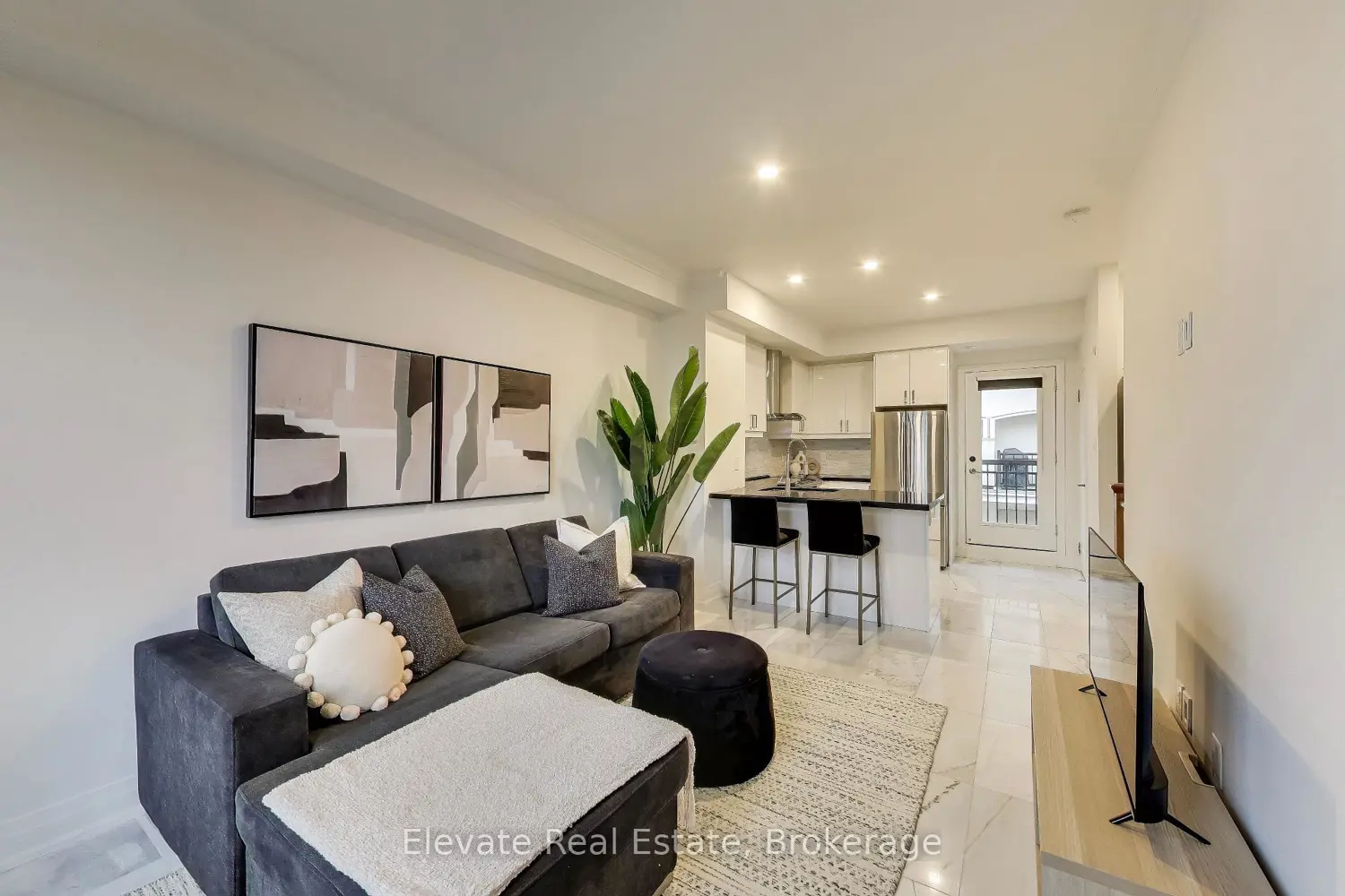 Additional image 4 of 3083 Cawthra Road 24