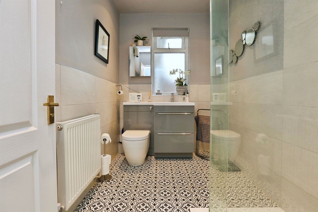 Additional image 12 of 3 bed detached bungalow for saleLower Northam Road, Hedge End, Southampton SO30