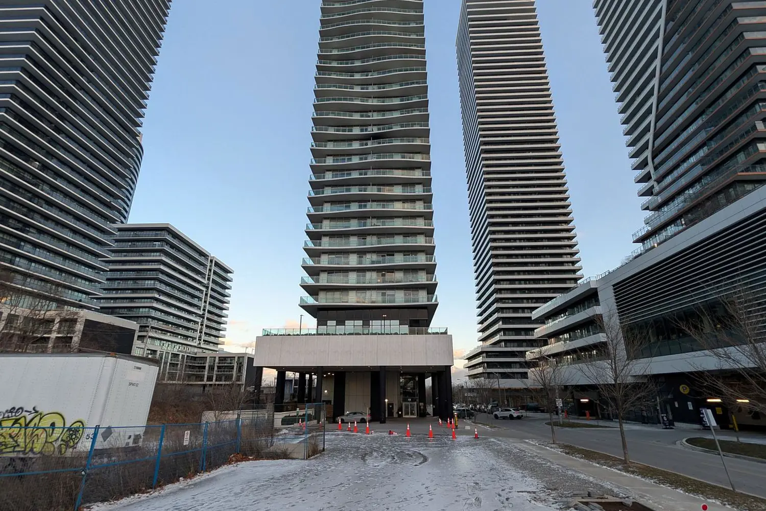 33 Shore Breeze Drive Lph3802