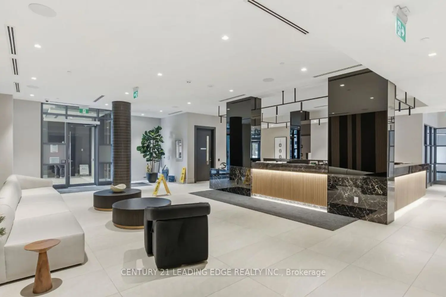 Additional image 2 of 2545 Simcoe Street 403