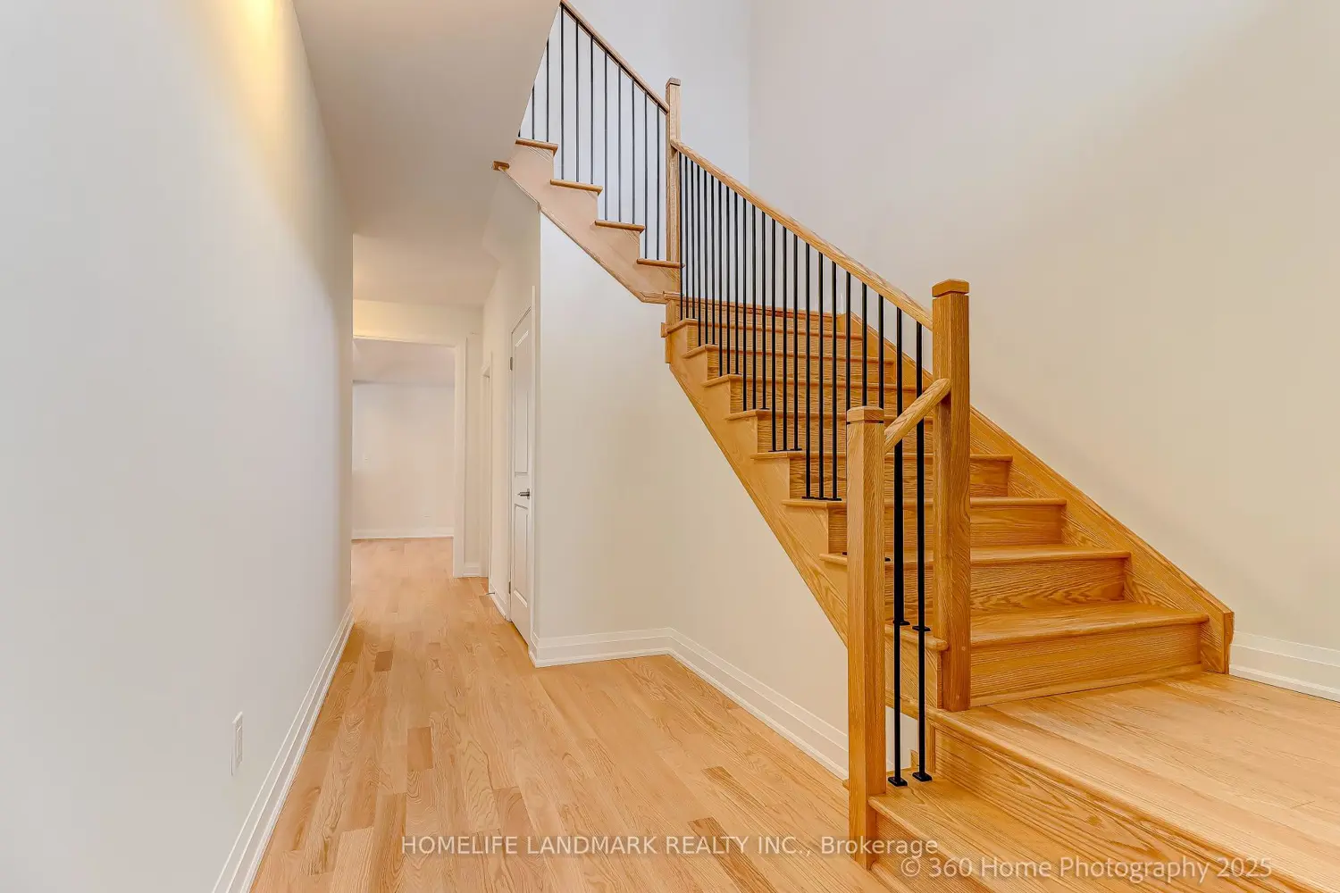 219 Seguin Street photo 2