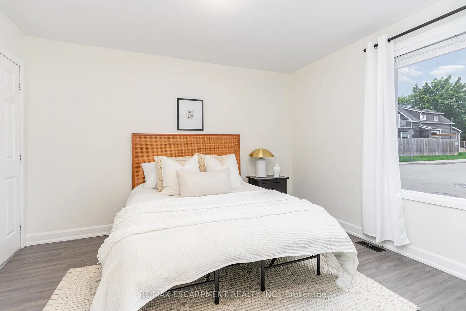 Additional image 8 of 4 Robins Avenue