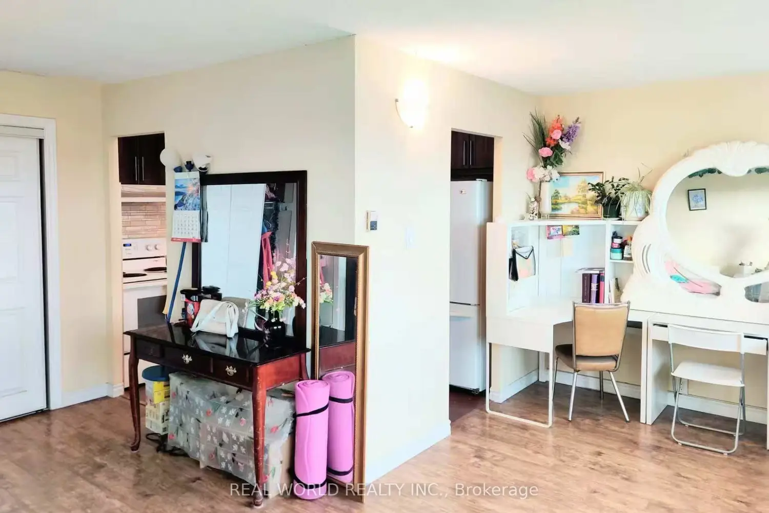 Additional image 6 of 100 Leeward Glenway 806