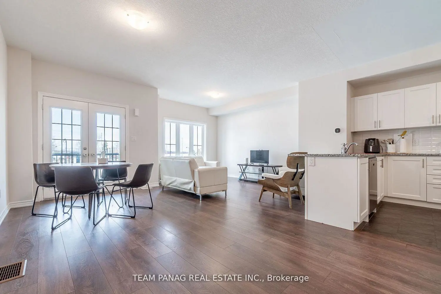 Additional image 5 of 677 Park Road 126