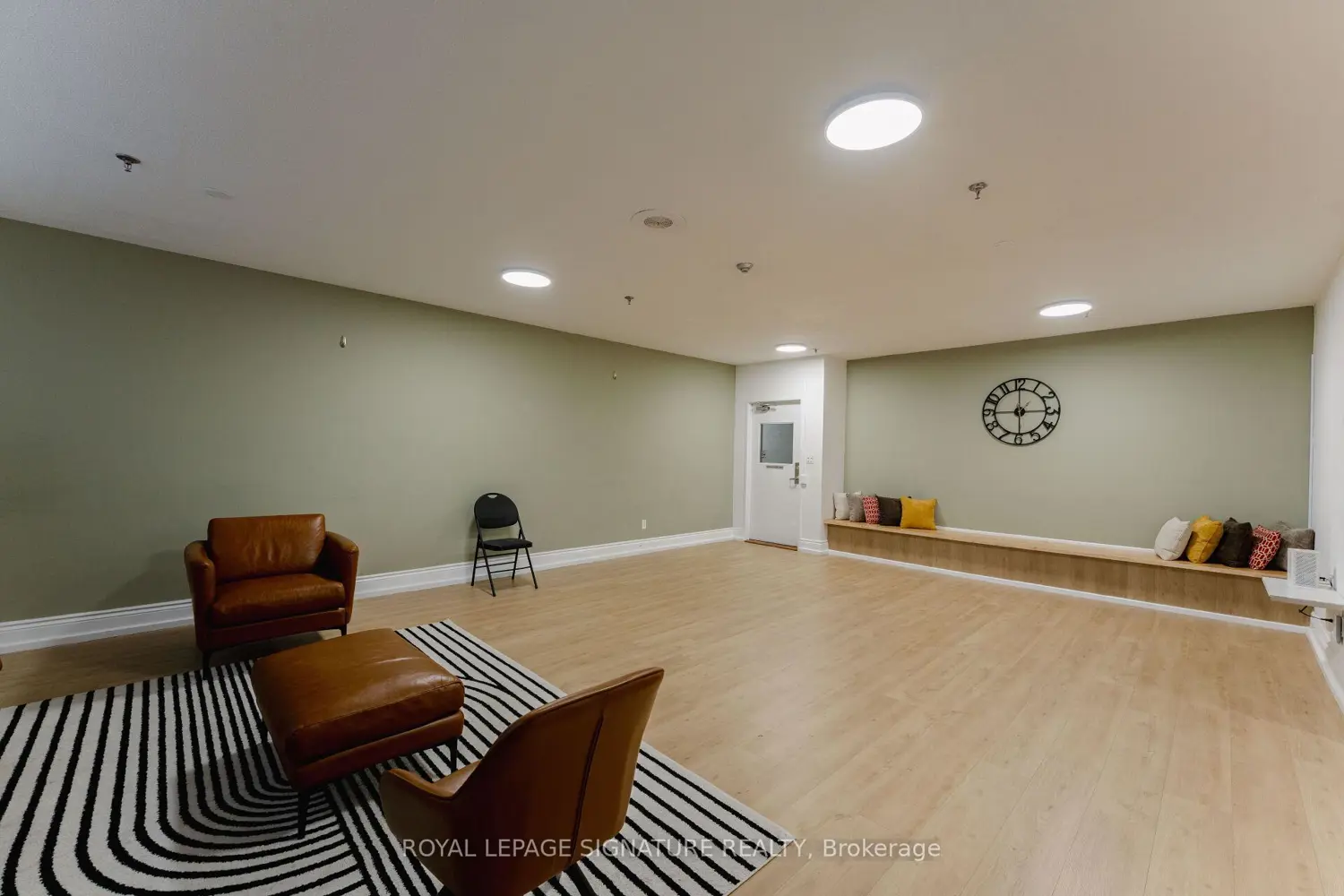 Additional image 15 of 85 Emmett Avenue 2011
