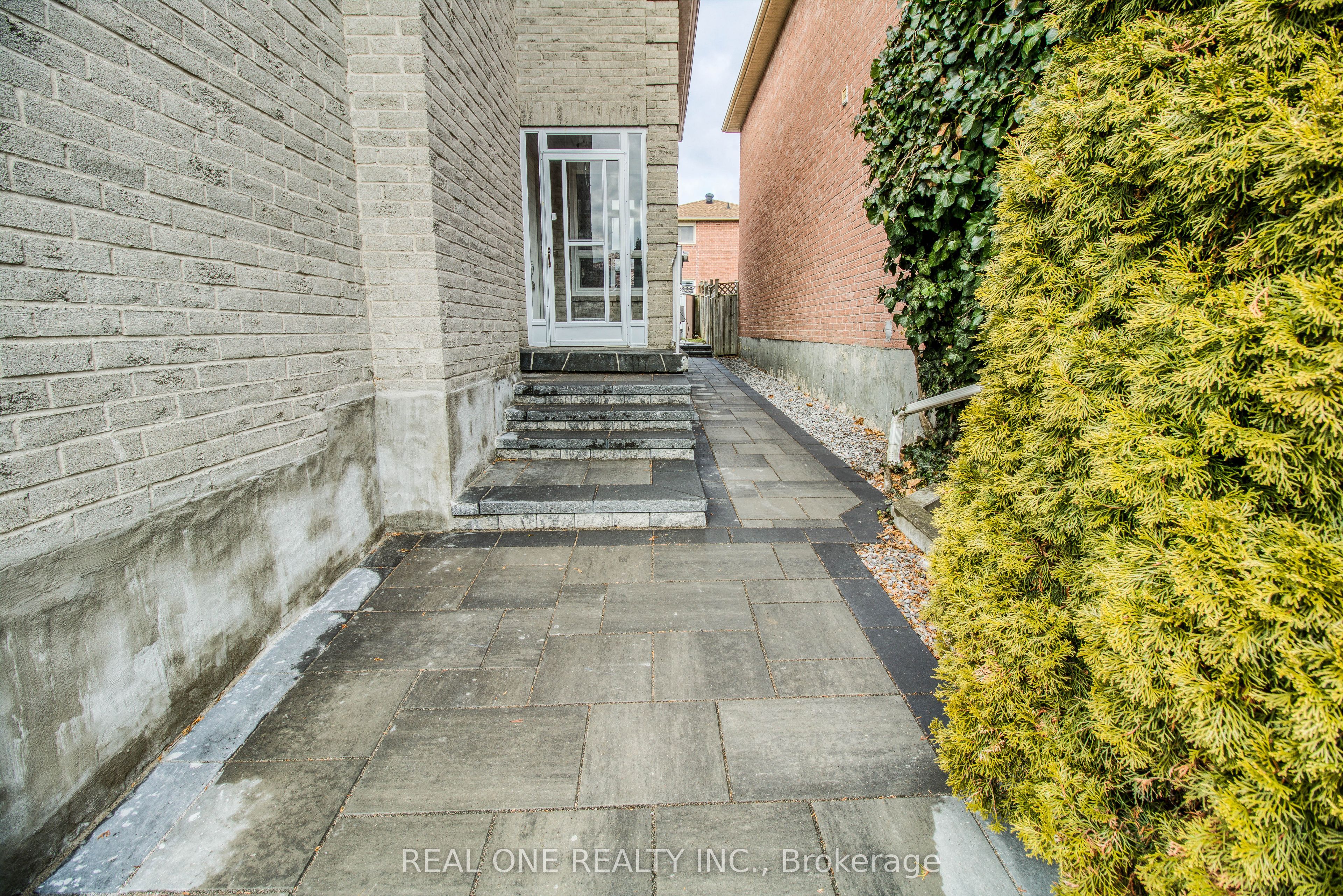 Additional image 4 of 32 Charlton Avenue, Vaughan, ON, L4J 6W3