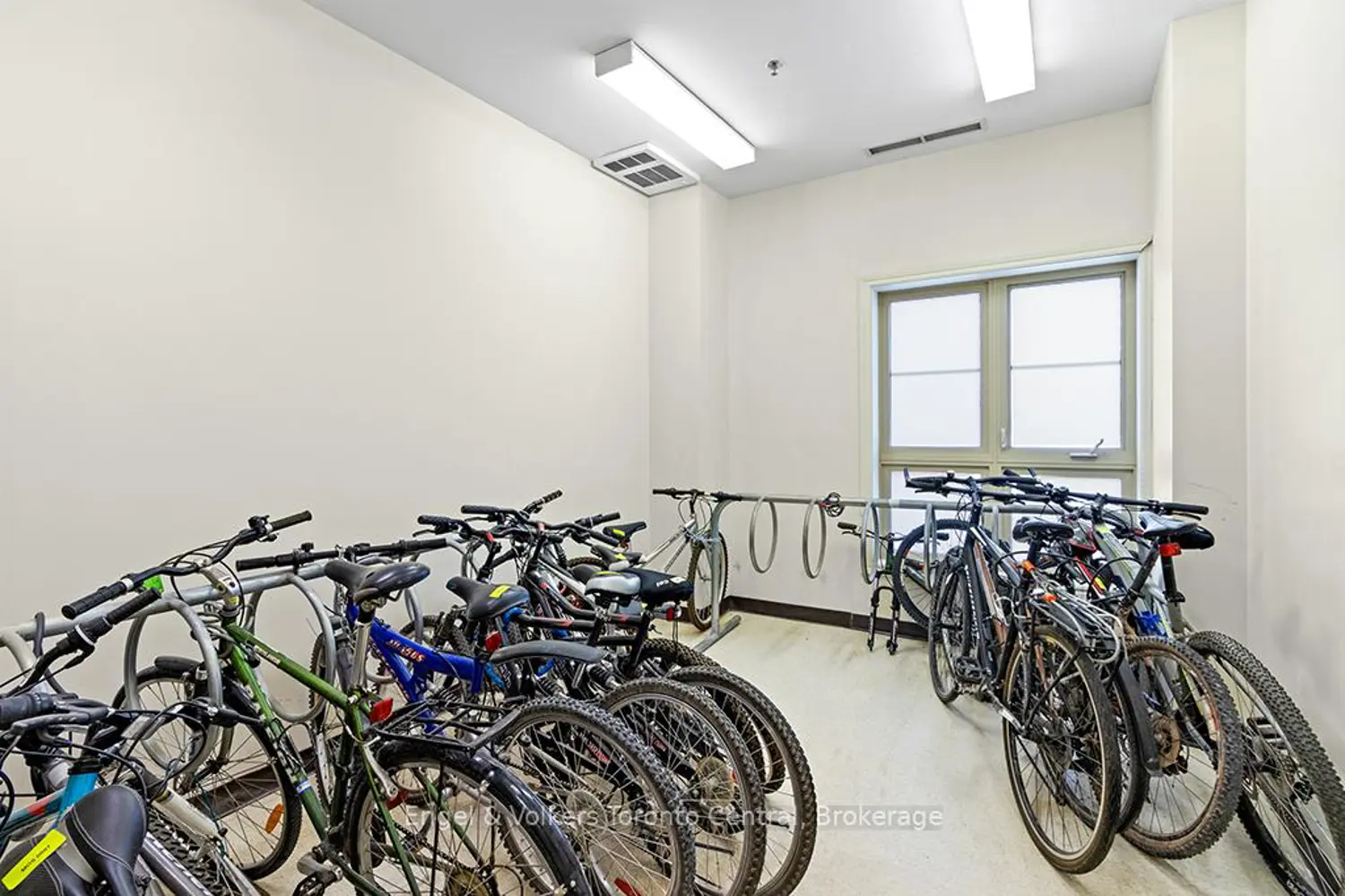 Additional image 19 of 190 Jozo Weider Boulevard 423