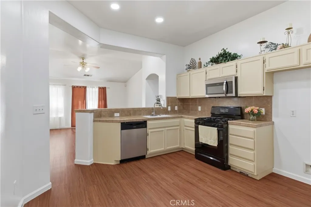 Additional image 12 of 8201 Capitan Dr, Bakersfield, CA 93313