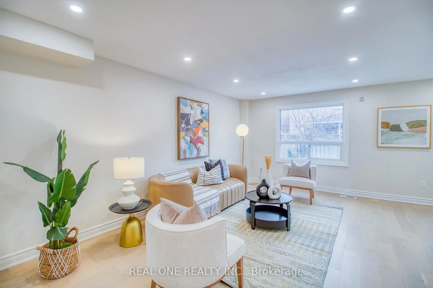 32 Charlton Avenue photo 5