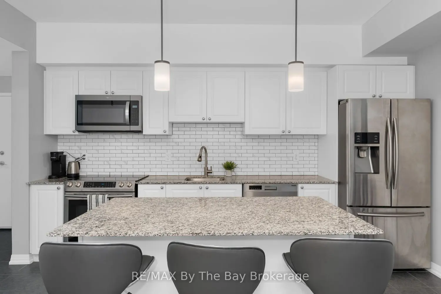 Additional image 5 of 300 Essa Road 309