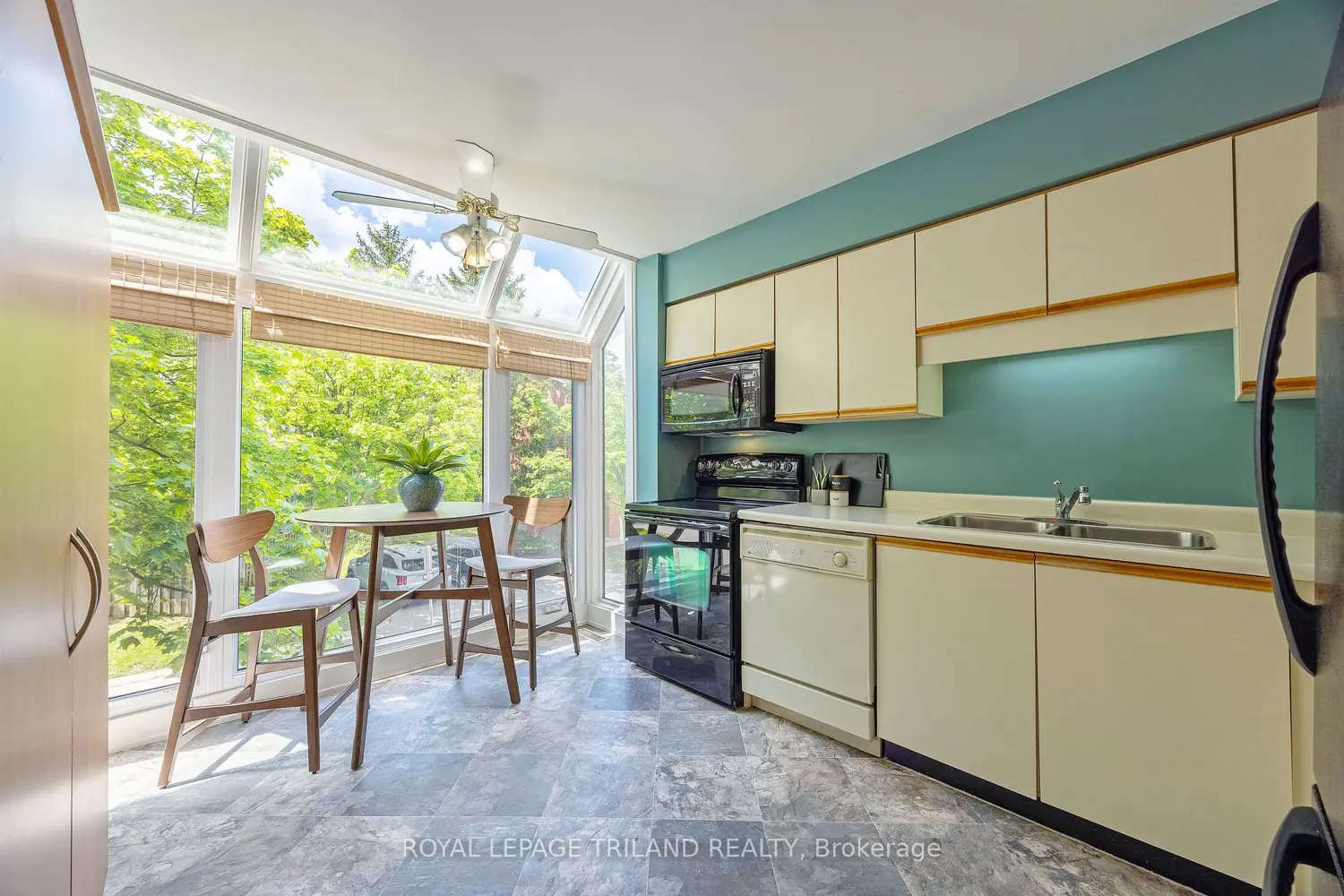 683 Windermere Road 23