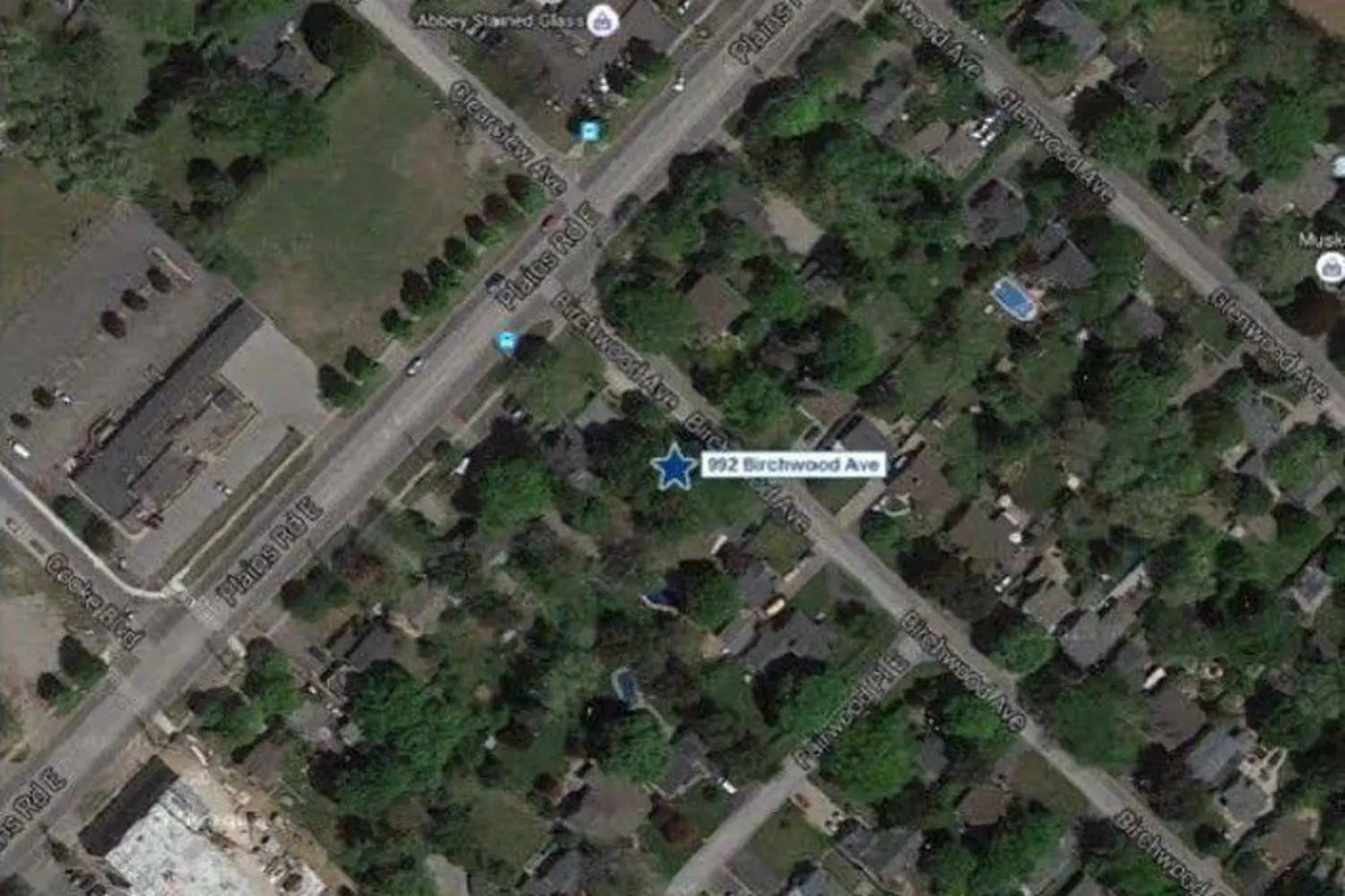 990-992 Birchwood Avenue