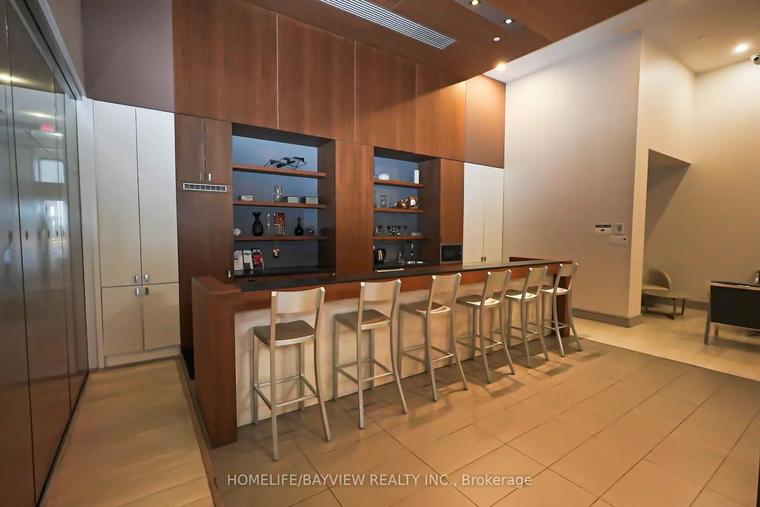 Additional image 17 of 295 Adelaide Street 316