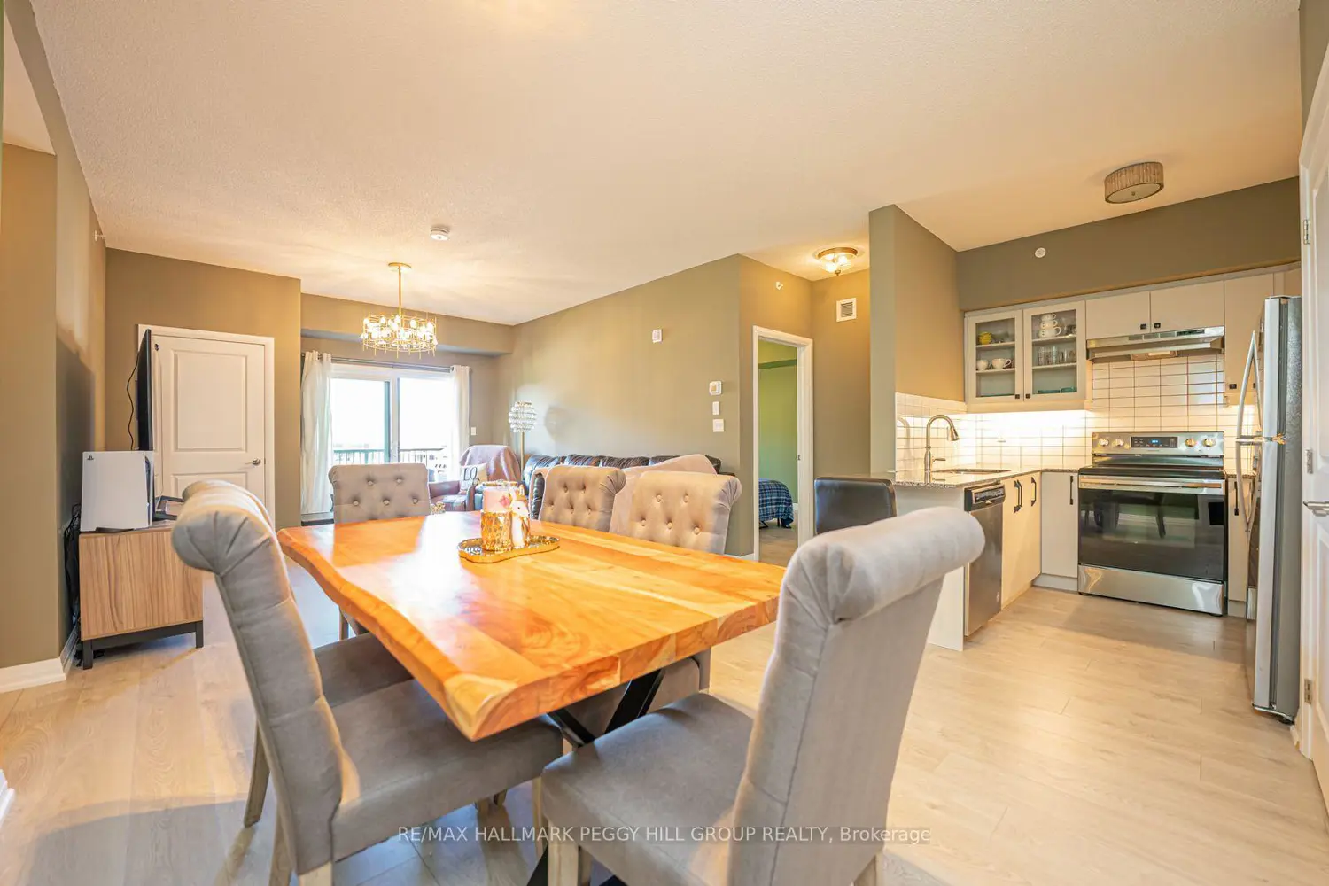 Additional image 5 of 54 Koda Street #112